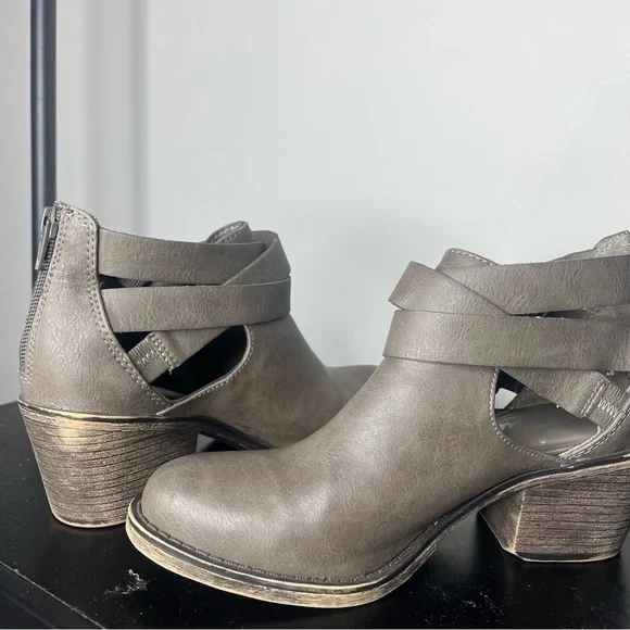 Booties - Picture 2 of 4